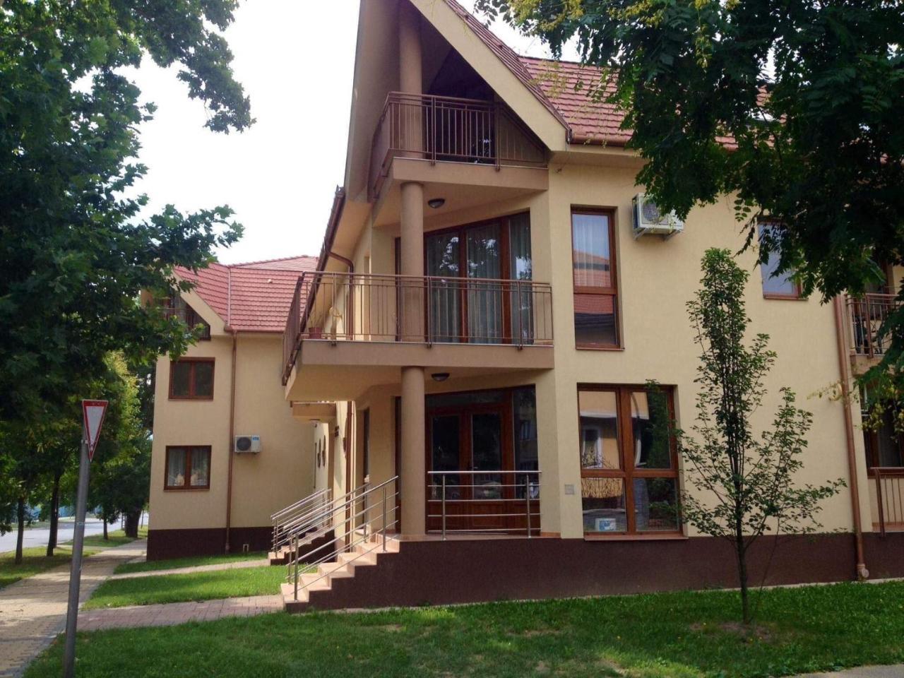 My Home Apartman Hajdúszoboszló Zewnętrze zdjęcie